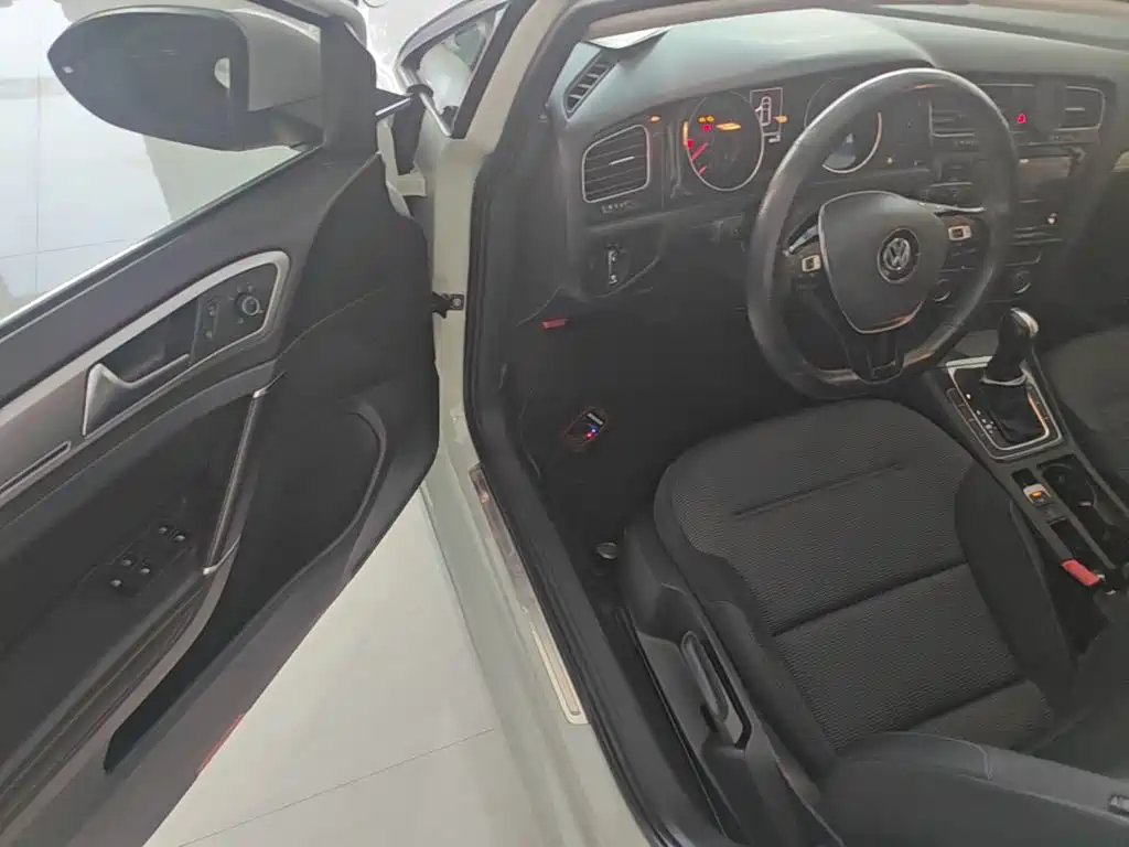 Volkswagen Golf — миниатюра 16