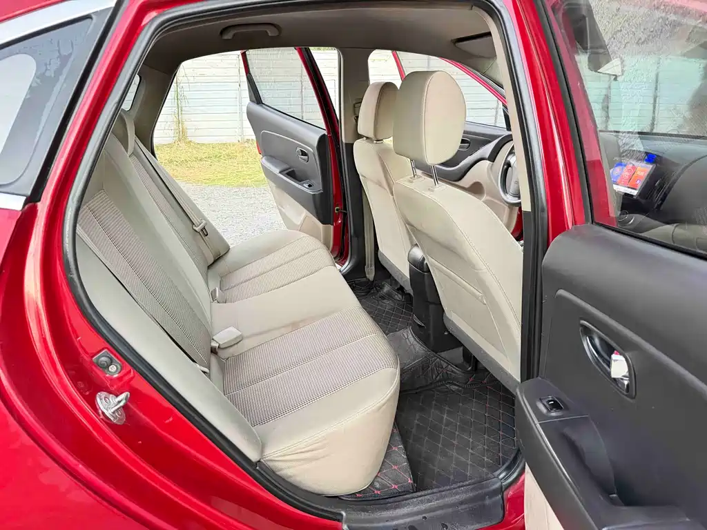 Hyundai Elantra — миниатюра 12