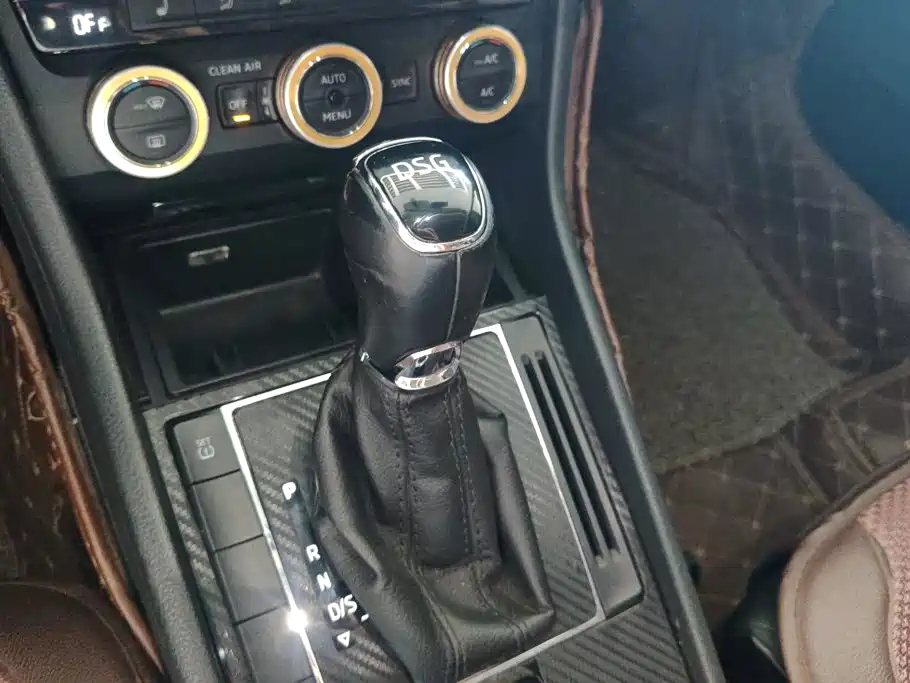 Skoda Superb — миниатюра 16