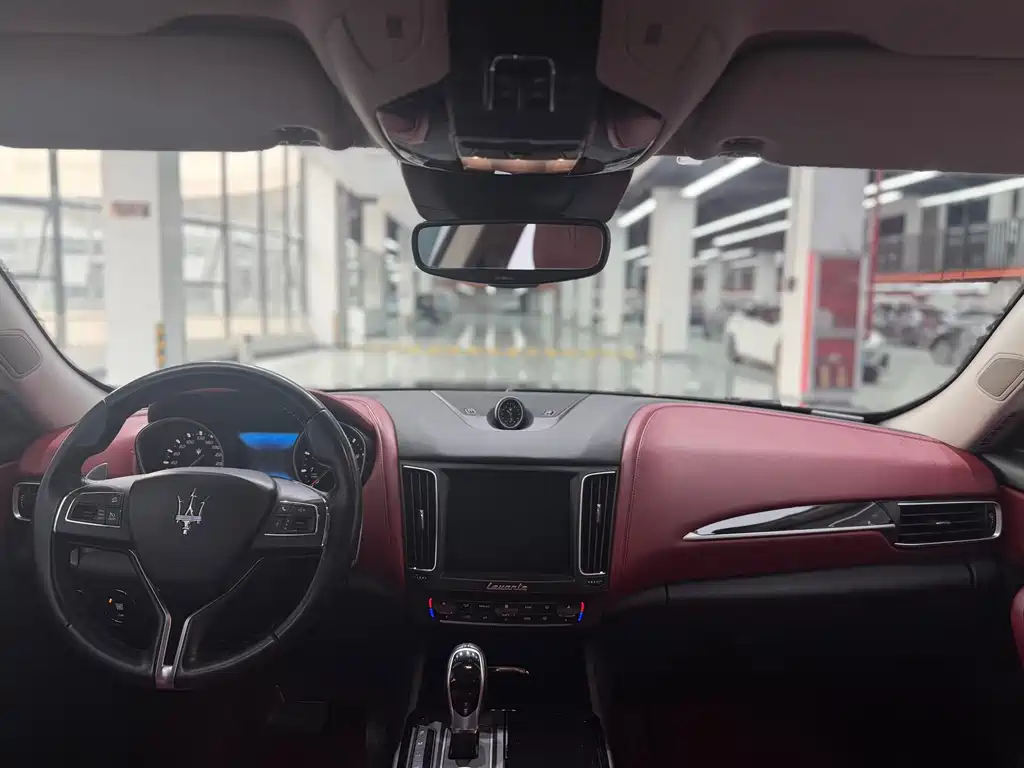 Maserati Levante — миниатюра 7