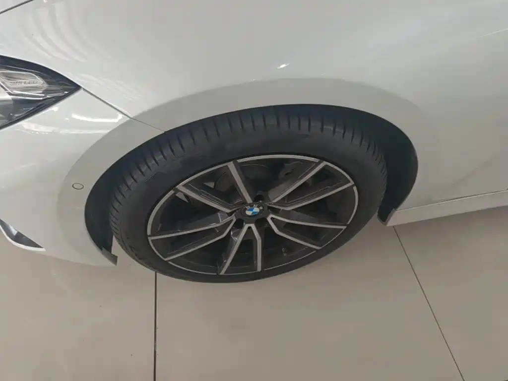 BMW 3 Series — миниатюра 23