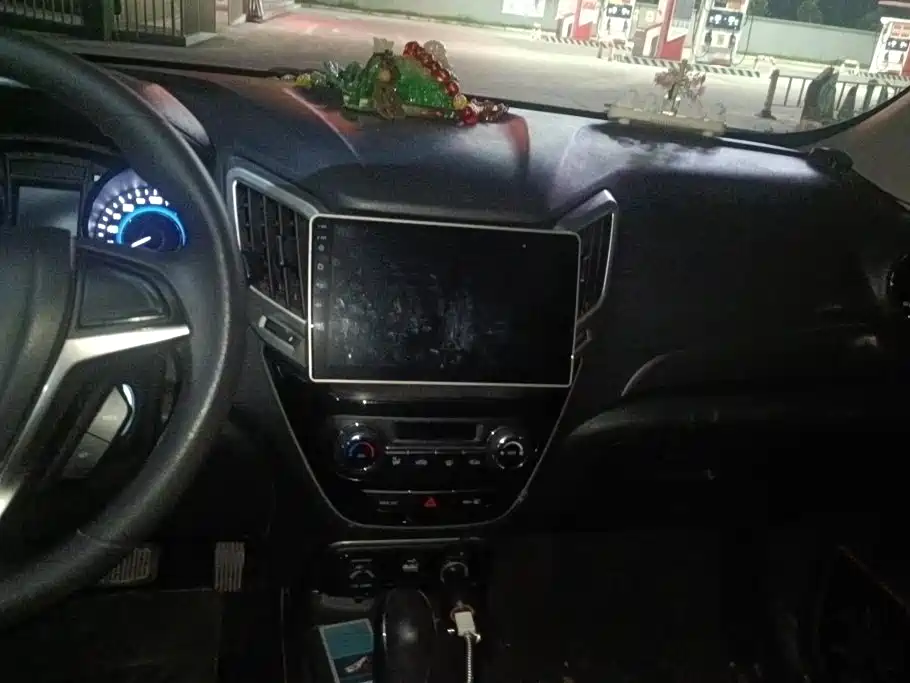 Changan CS15 — миниатюра 13