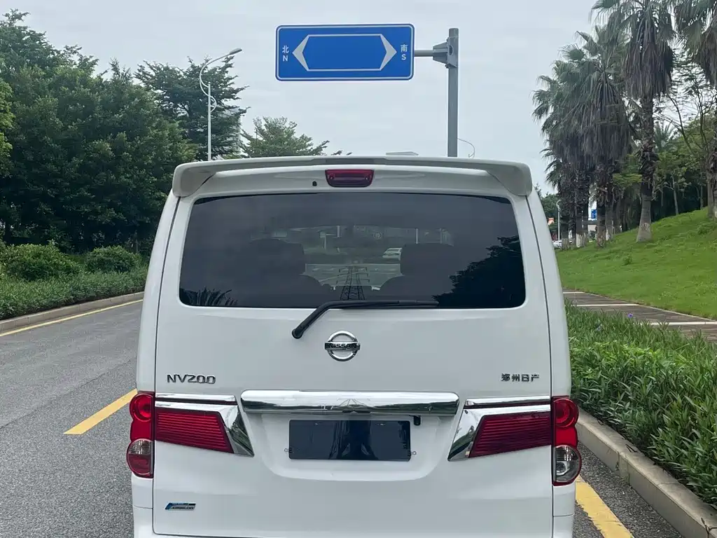 Nissan NV200 — миниатюра 3