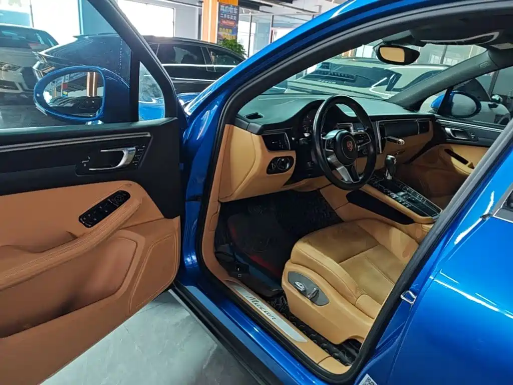 Porsche Macan — миниатюра 16
