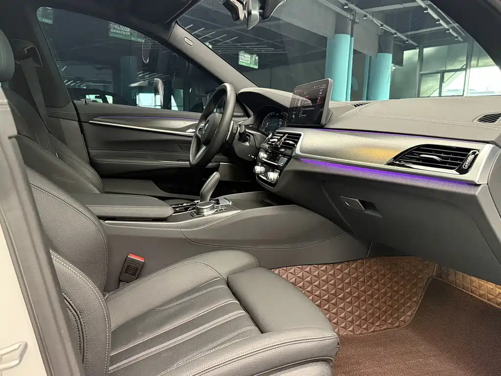 BMW 6 Series GT — миниатюра 11