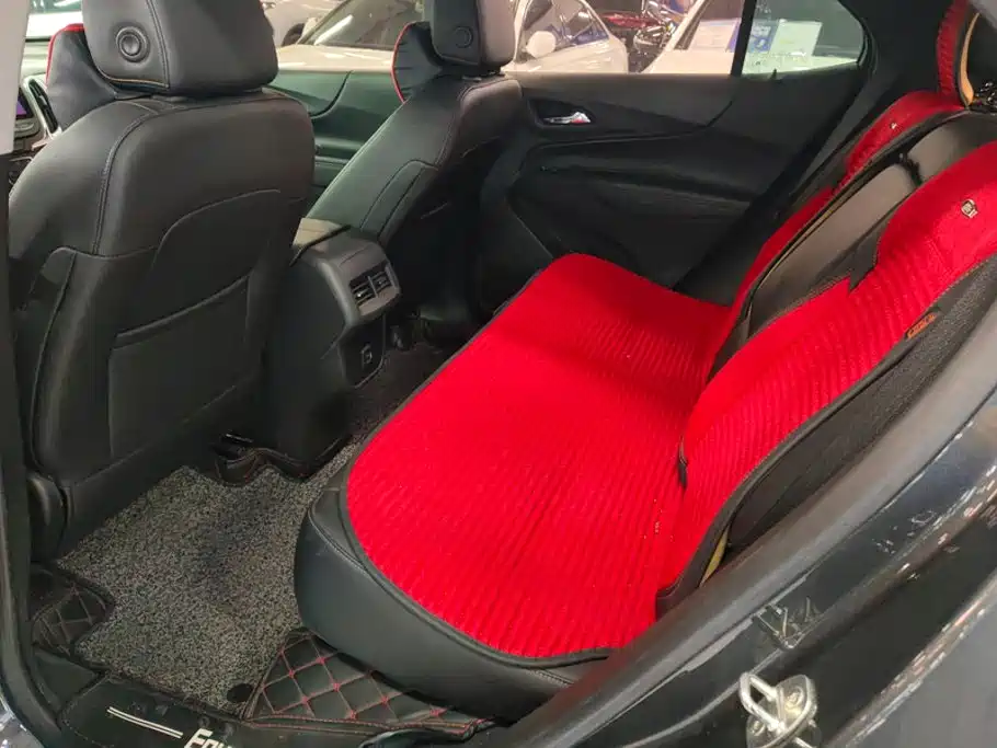 Chevrolet Equinox — миниатюра 11