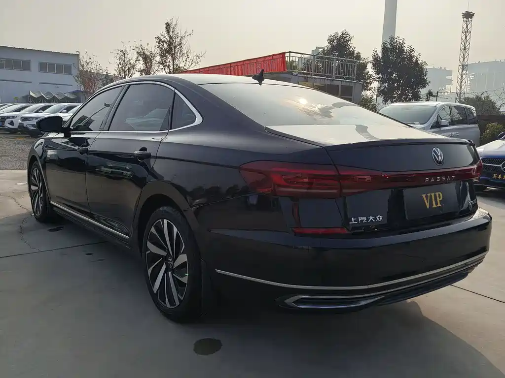 Volkswagen Passat 2022 330TSI Elite