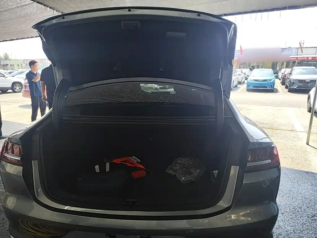 BYD Han — миниатюра 19