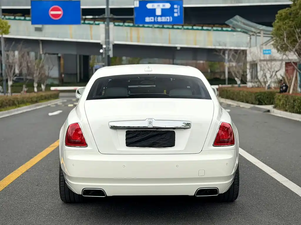 Rolls-Royce Ghost — миниатюра 4