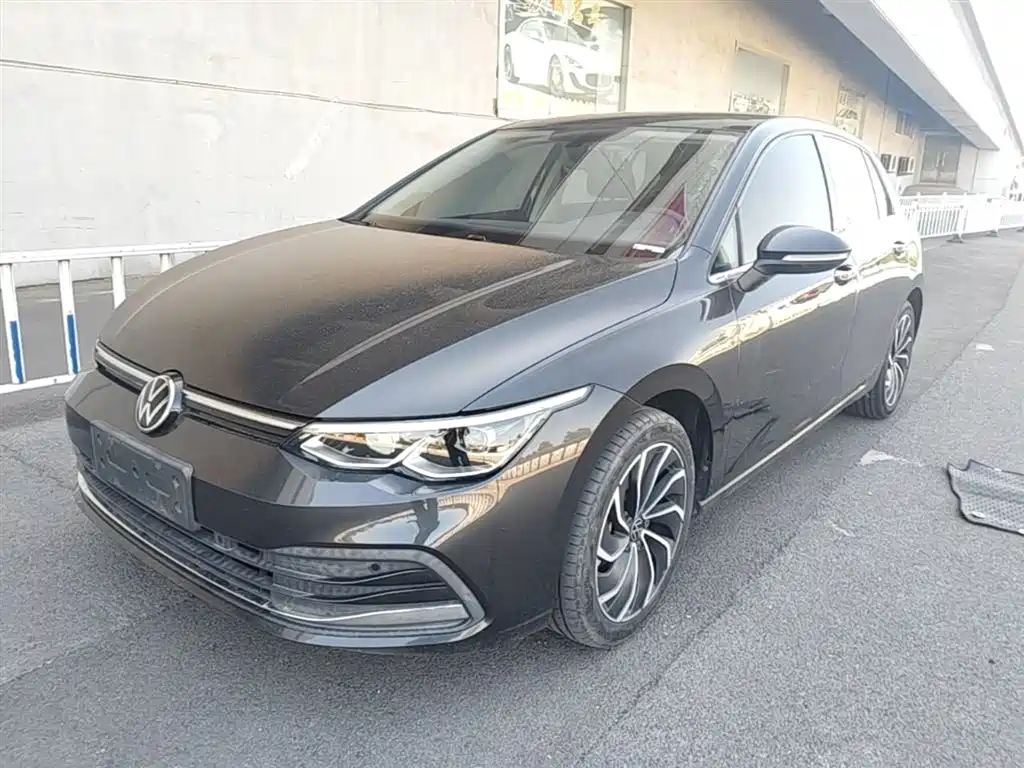 Volkswagen Golf 2021