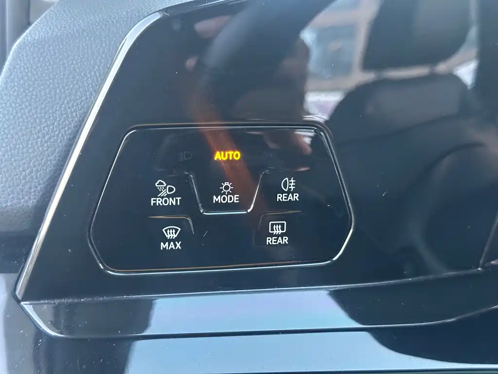 Volkswagen Golf — миниатюра 14