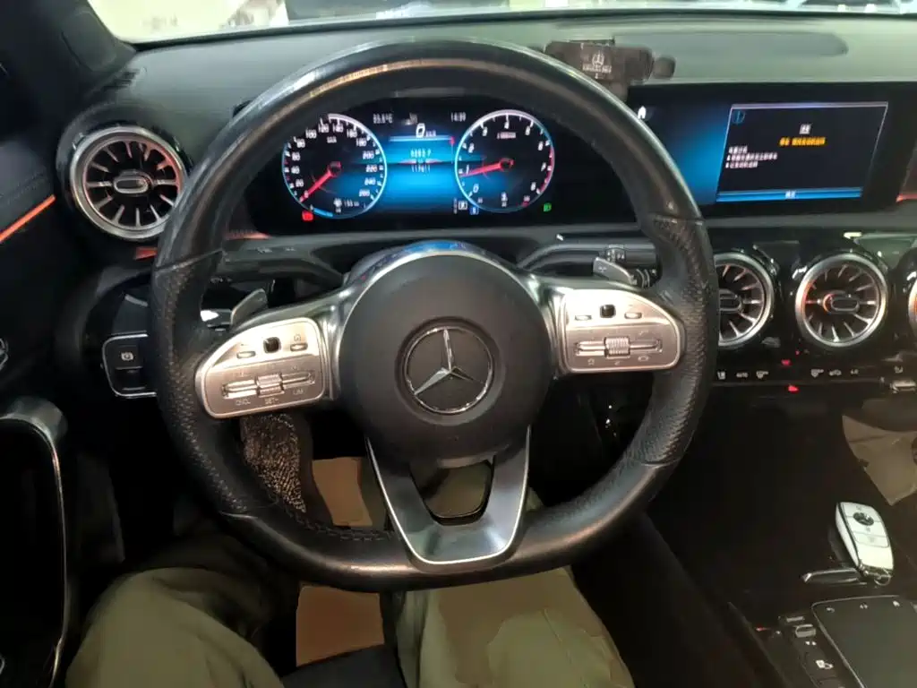 Mercedes-Benz A-Class — миниатюра 11