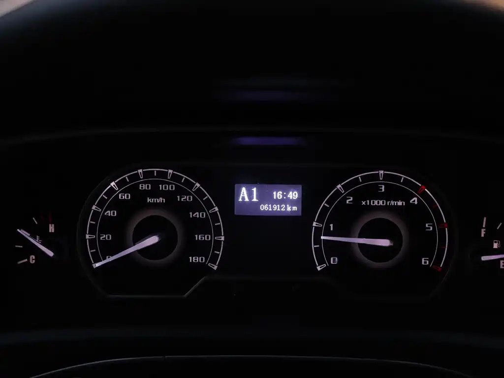 MAXUS V80 RV — миниатюра 27