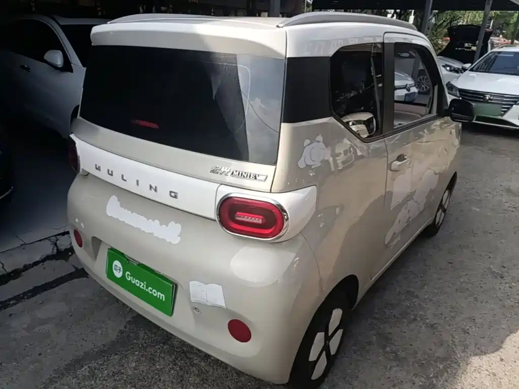 Wuling MINIEV — миниатюра 7