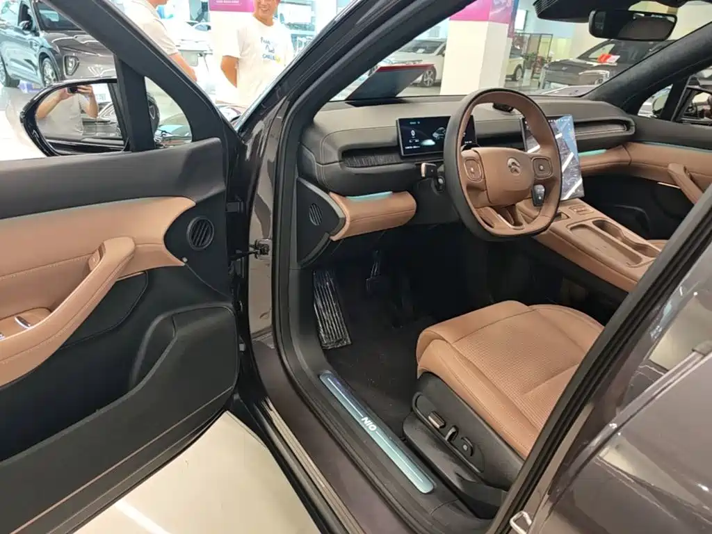 NIO ES6 — миниатюра 16