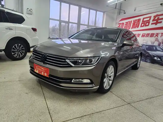 VOLKSWAGEN MAGOTAN 2017