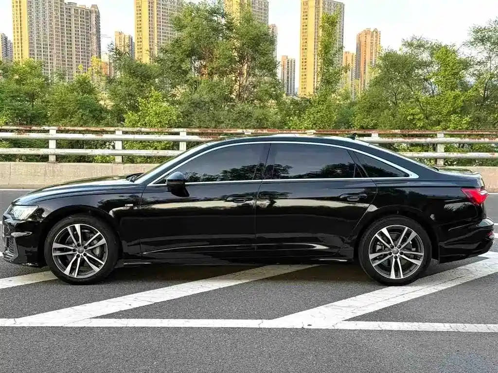 Audi A6L 2021 40 TFSI Luxury