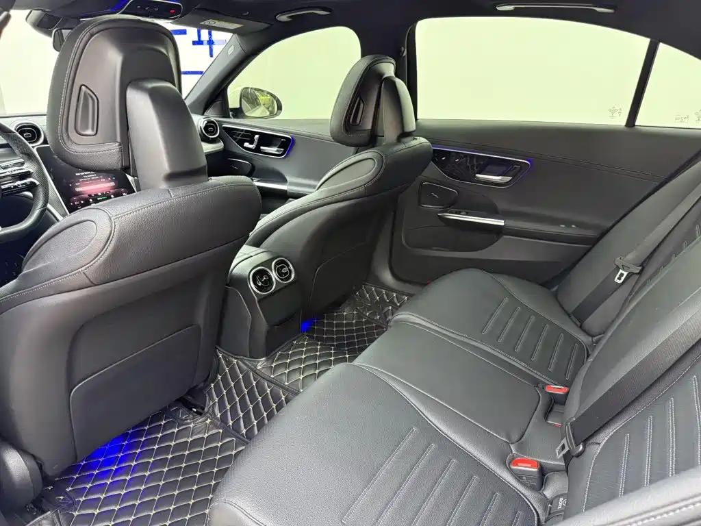Mercedes-Benz C-Class — миниатюра 16
