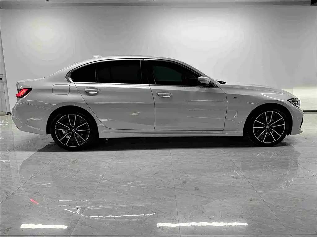 BMW 3 Series — миниатюра 3