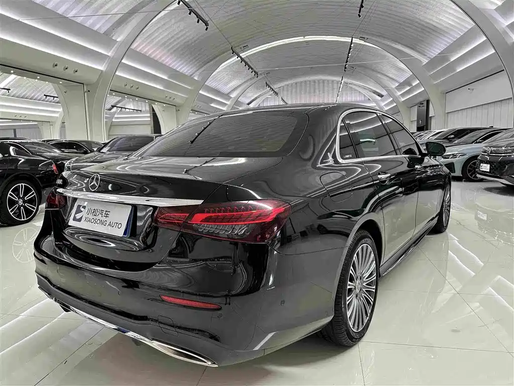 Mercedes-Benz E-Class — миниатюра 17