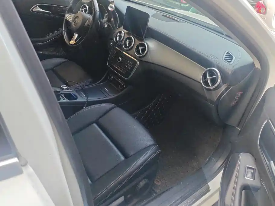 Mercedes-Benz GLA — миниатюра 8