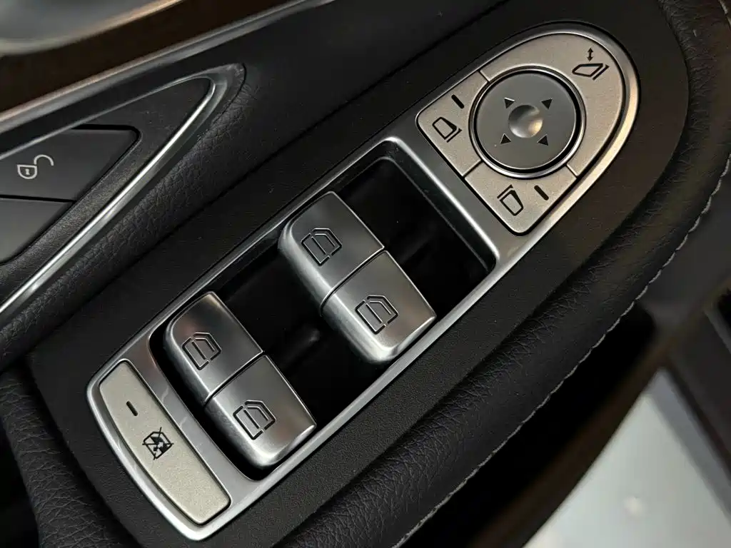 Mercedes-Benz GLC — миниатюра 8