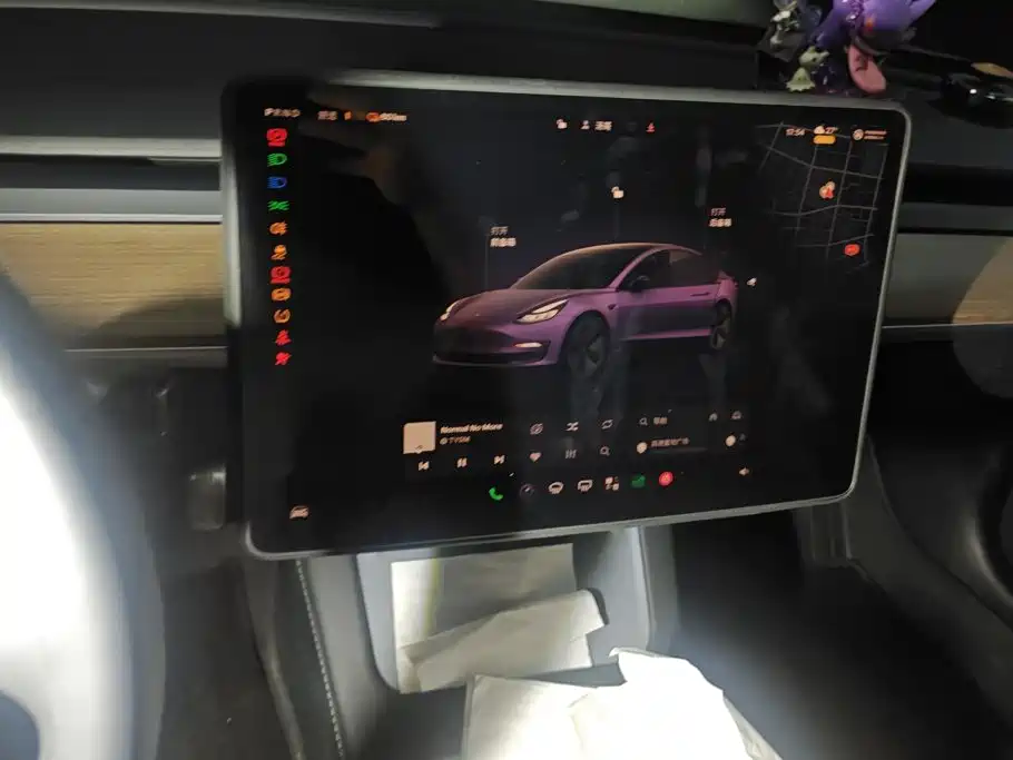 Tesla Model 3 — миниатюра 13