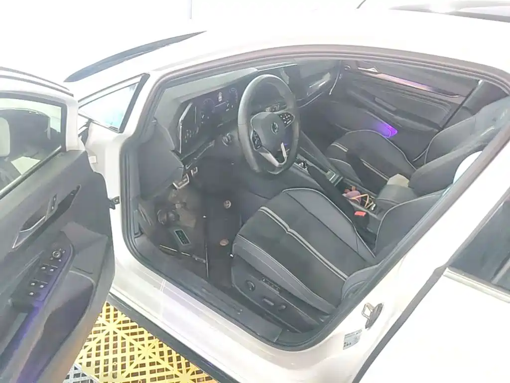Volkswagen Golf — миниатюра 16