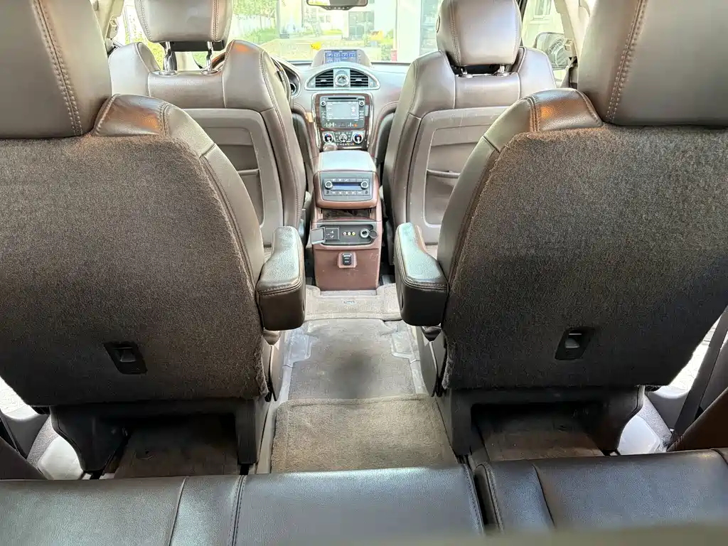 Buick Enclave — миниатюра 21