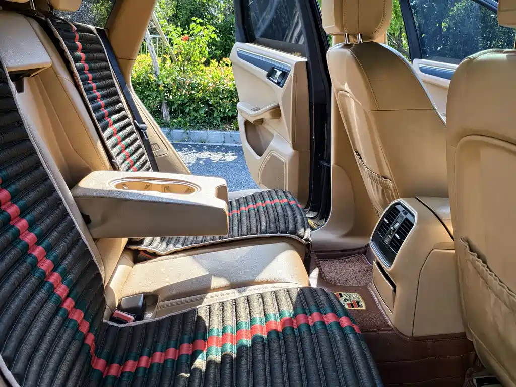 Porsche Macan — миниатюра 11