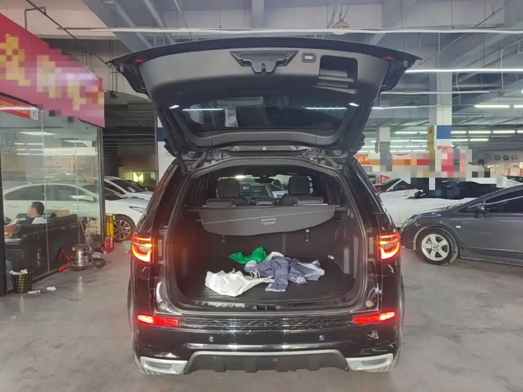 Land Rover Discovery Sport — миниатюра 19