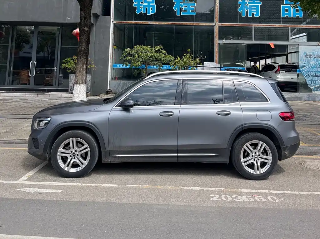 Mercedes-Benz GLB - фото 3