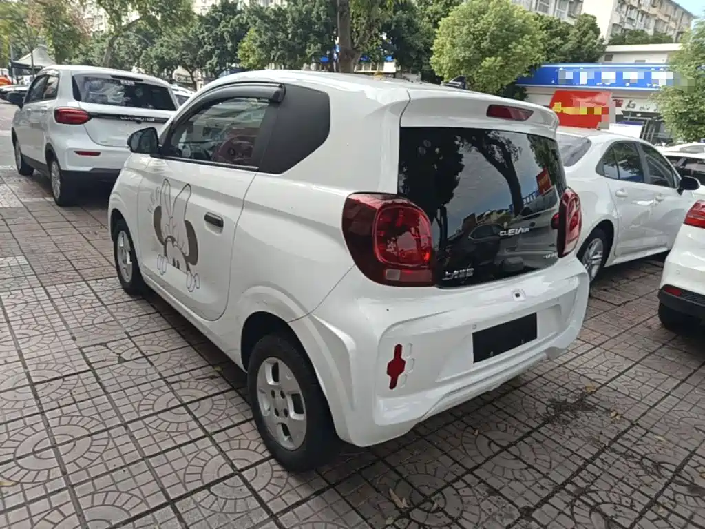 Roewe Clever — миниатюра 5