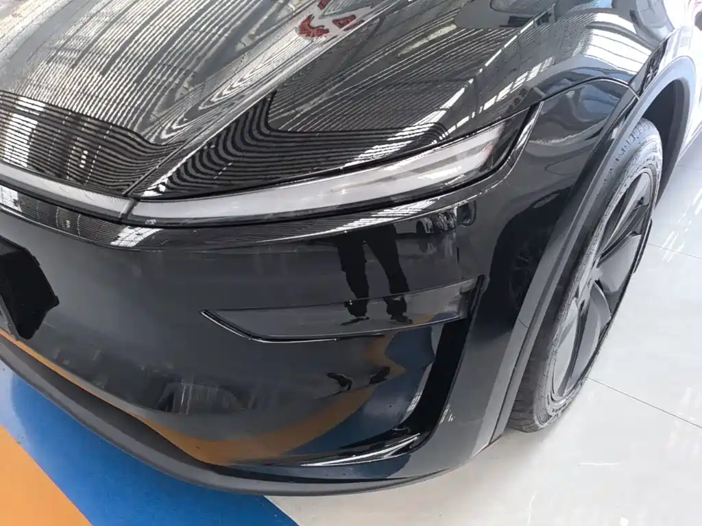 Tesla Model Y — миниатюра 24