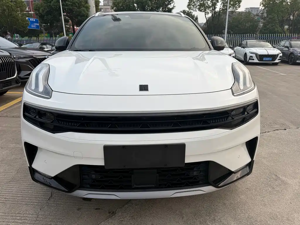Lynk & Co 06 — миниатюра 2