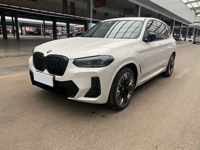 BMW IX3 2023