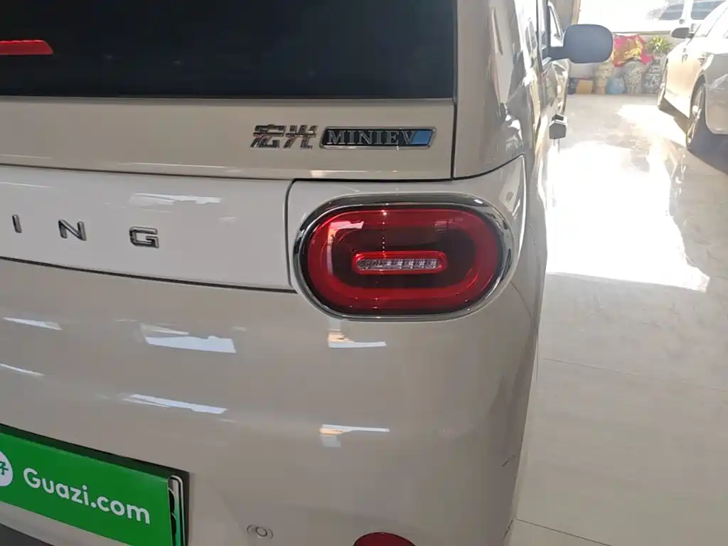 Wuling MINIEV — миниатюра 8