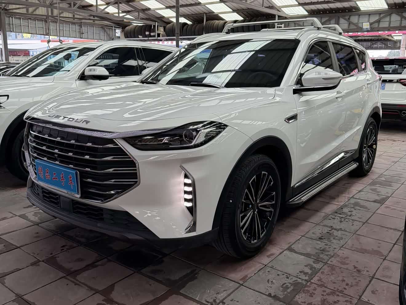 Jetour Jetour X70 PLUS 1.5 л 2022 г. Белый, пробег 18000 км