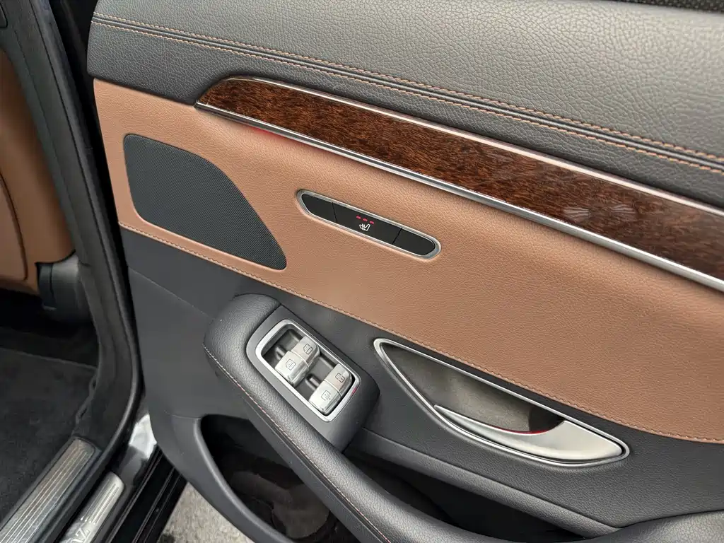 Mercedes-Benz S-Class — миниатюра 11