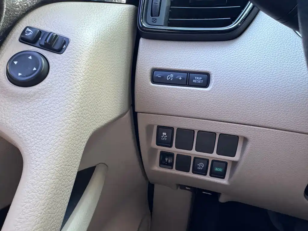 Nissan X-Trail — миниатюра 21