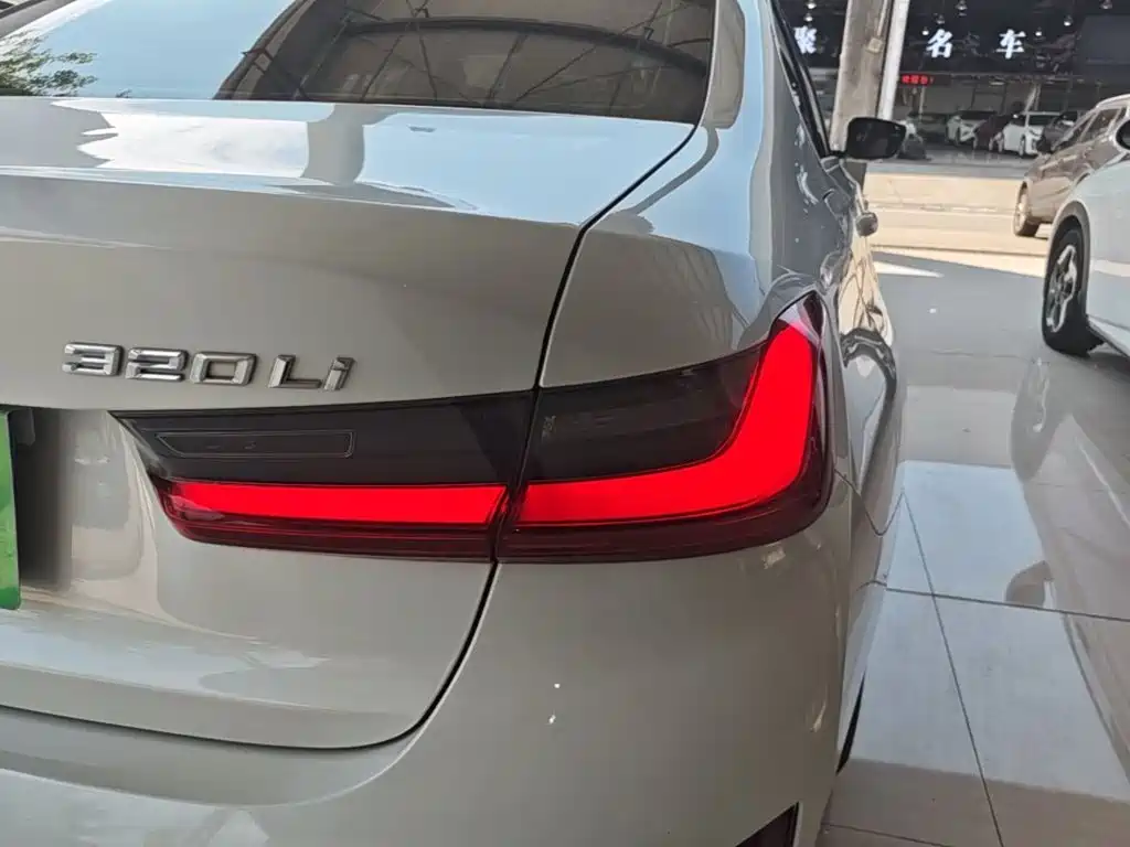 BMW 3 Series — миниатюра 8