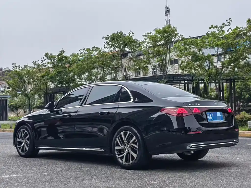 Mercedes-Benz E-Class E 2026 E 300 L Fashion