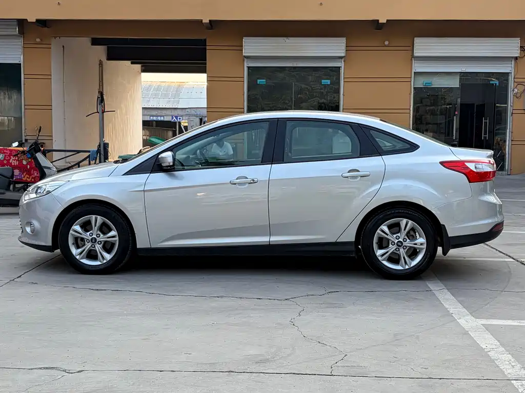 Ford Focus — миниатюра 15