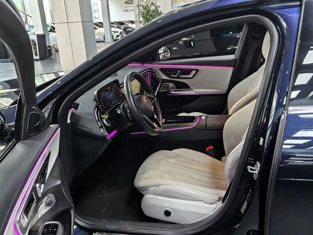 Mercedes-Benz E-Class — миниатюра 5