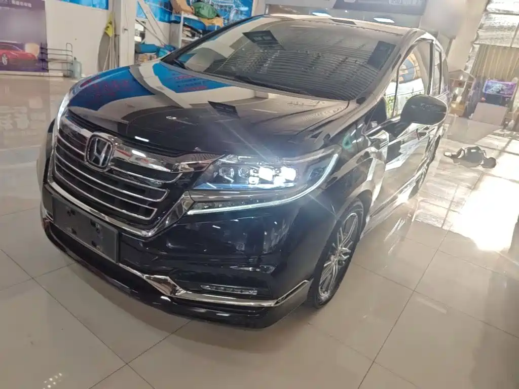 Honda Elysion — миниатюра 2