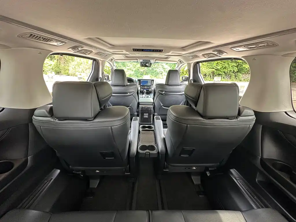 Toyota Vellfire — фотографии объявления, Фото 13