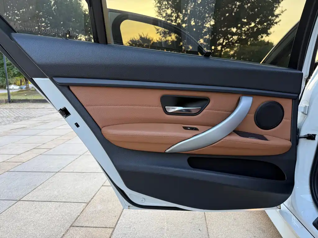 BMW 3 Series — миниатюра 16