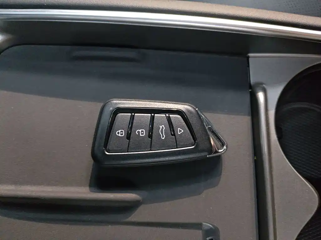 BYD Sealion 05 EV — миниатюра 9