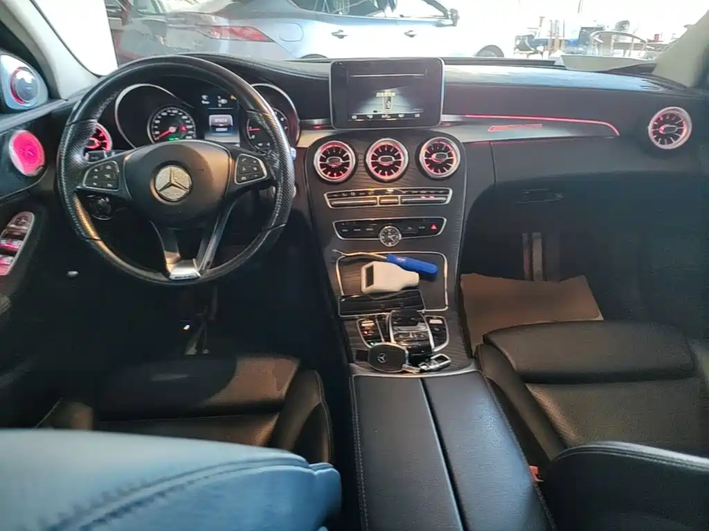 Mercedes-Benz C-Class — миниатюра 10