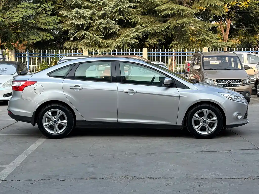 Ford Focus — миниатюра 16